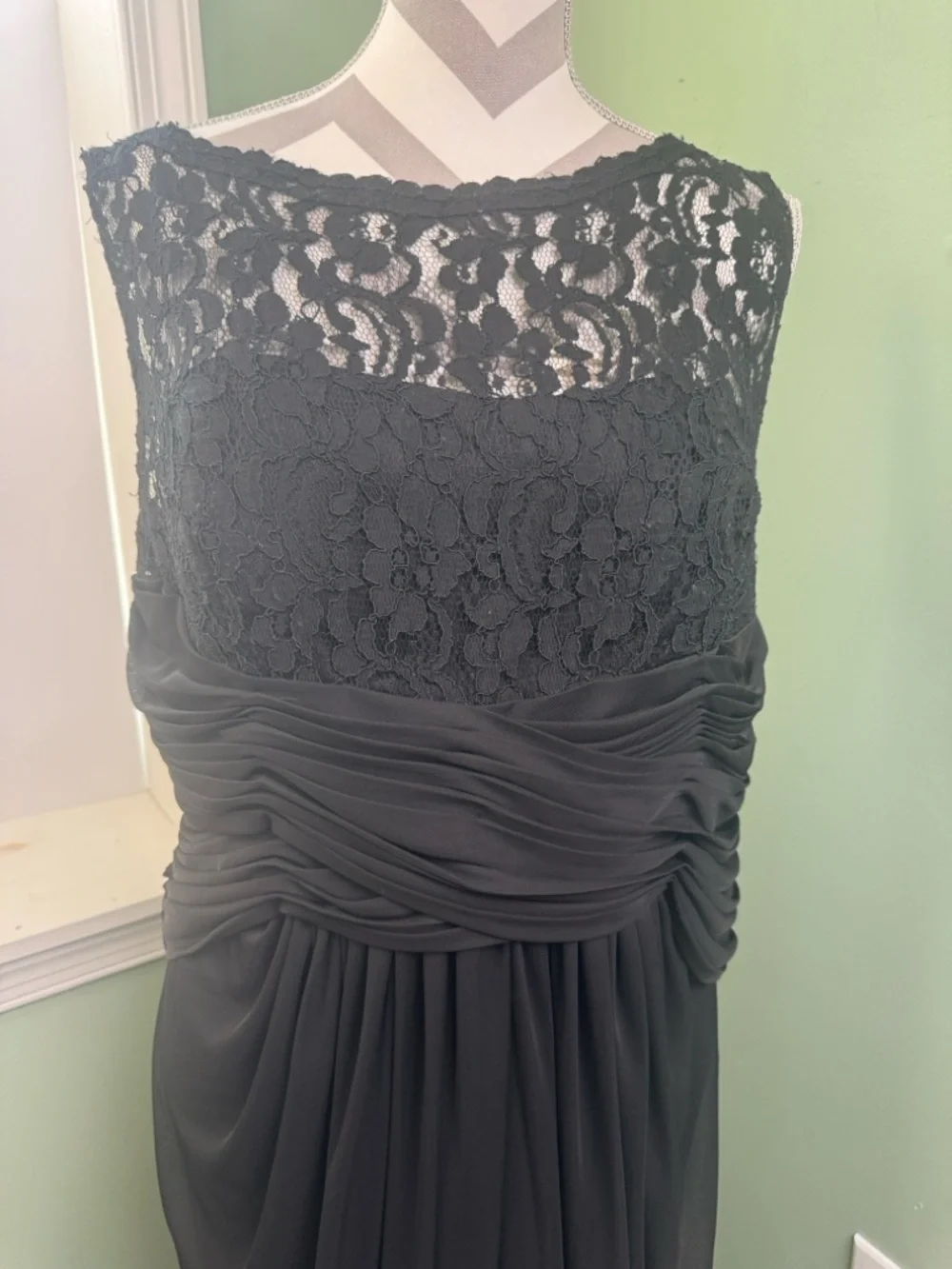 David's Bridal Black Lace Bodice Maxi Dress 18 - Picture 9 of 9